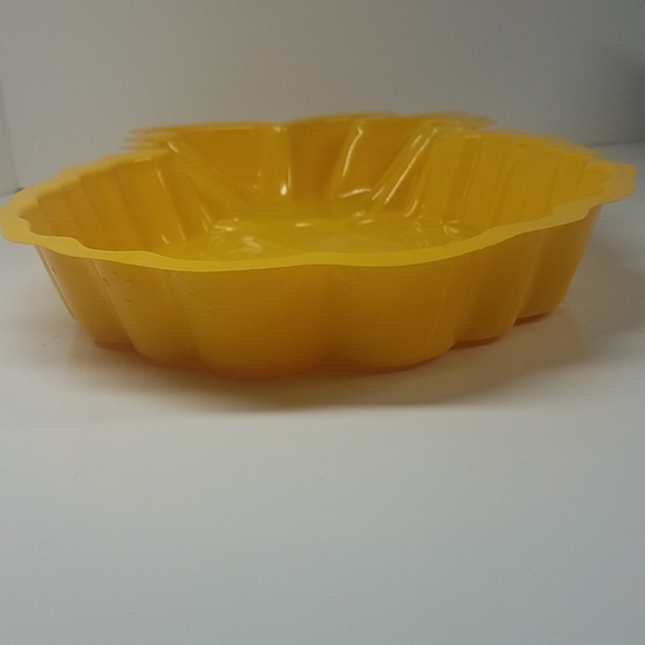 Pineapple Plastic Serving Tray - Picture 5 of 5